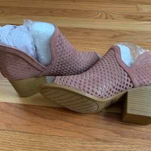 Charlotte Russe Mesh Heels | Mauve